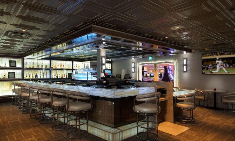 هتل Peppermill Resort Spa Casino
