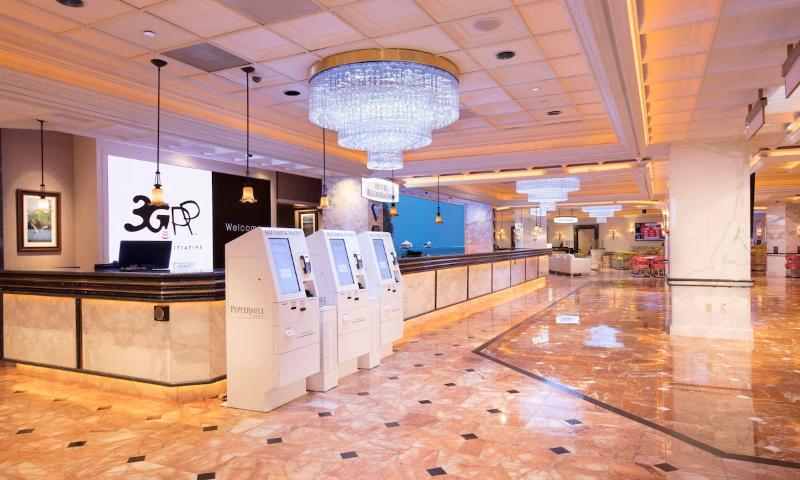 هتل Peppermill Resort Spa Casino