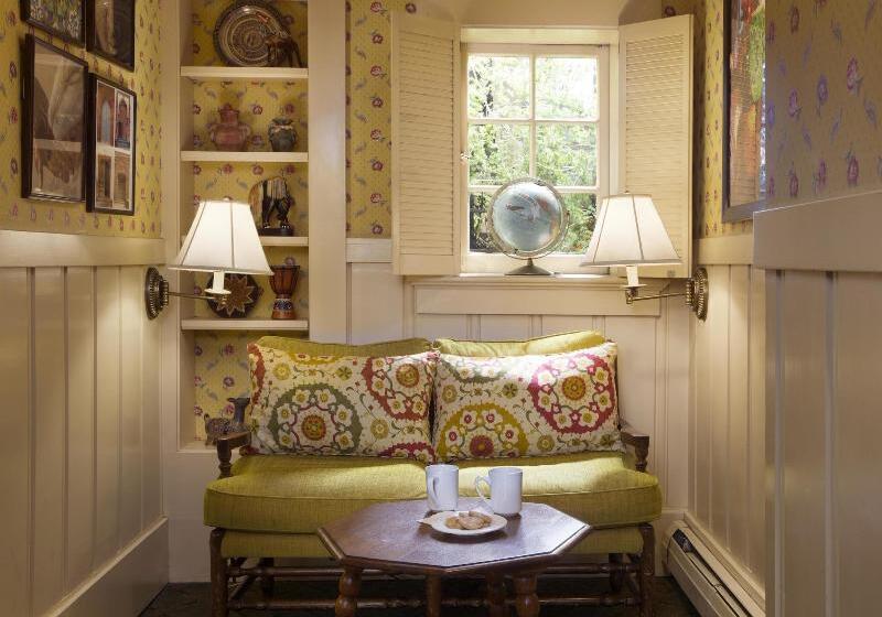 ホテル Petite Auberge