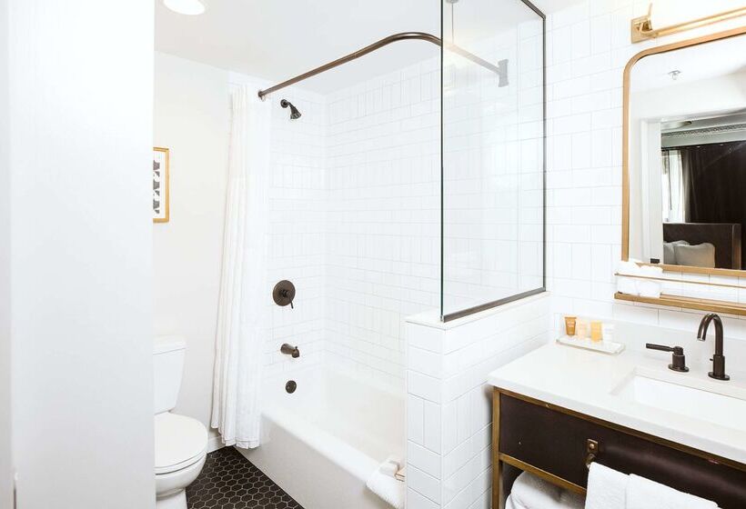 فندق Phillips Kansas City Curio Collection By Hilton