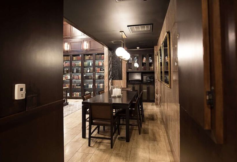 فندق Phillips Kansas City Curio Collection By Hilton