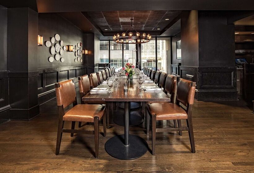 فندق Phillips Kansas City Curio Collection By Hilton