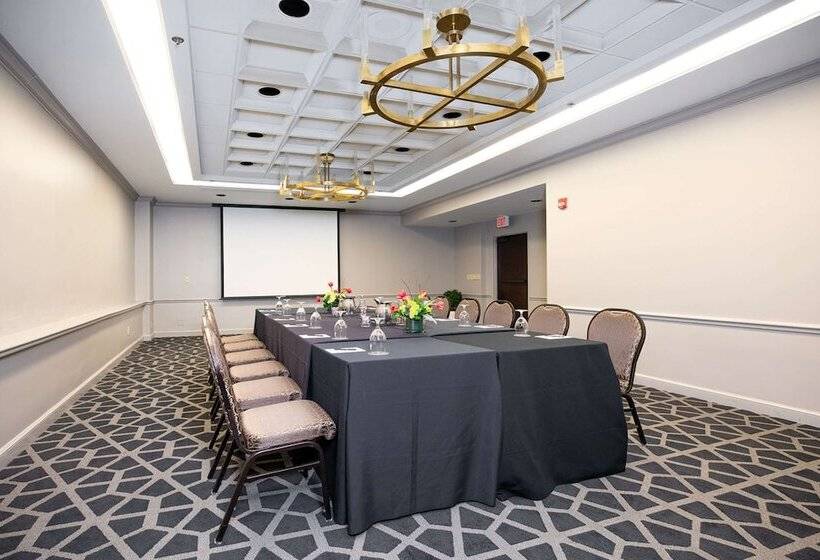 فندق Phillips Kansas City Curio Collection By Hilton