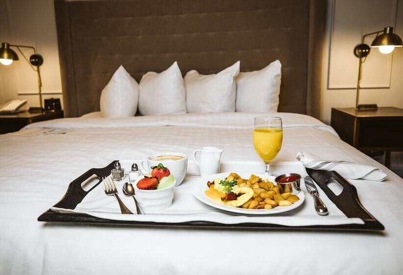 فندق Phillips Kansas City Curio Collection By Hilton