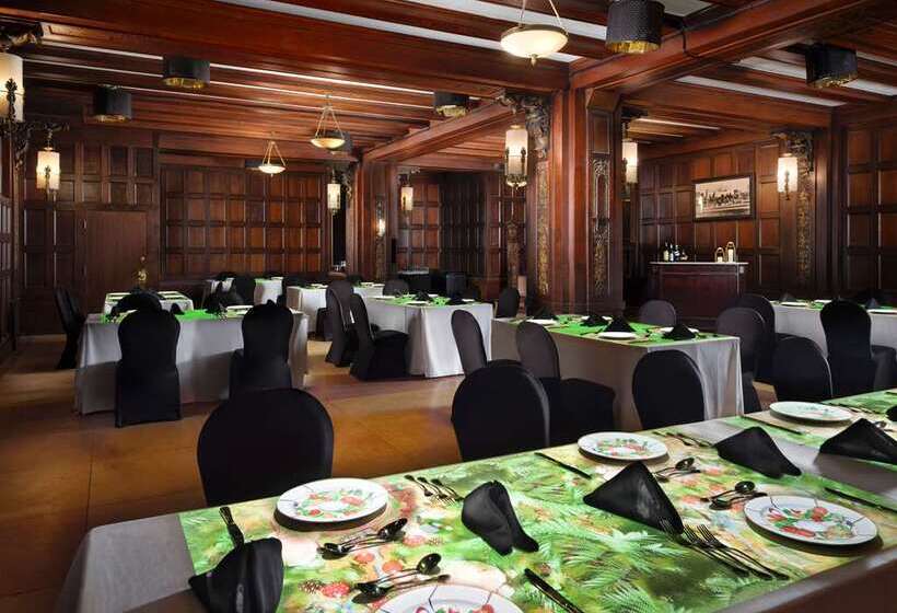 فندق Phillips Kansas City Curio Collection By Hilton