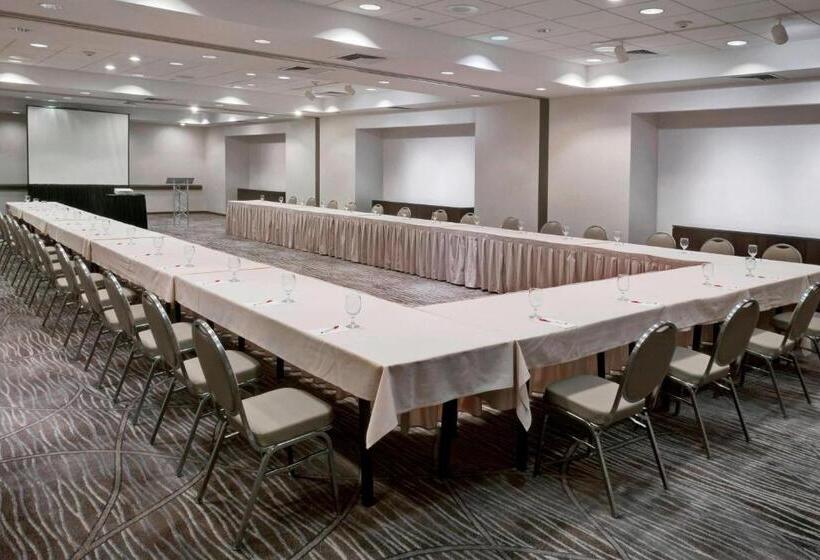 ホテル Pittsburgh Airport Marriott