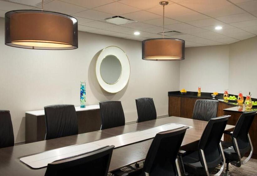 ホテル Pittsburgh Airport Marriott