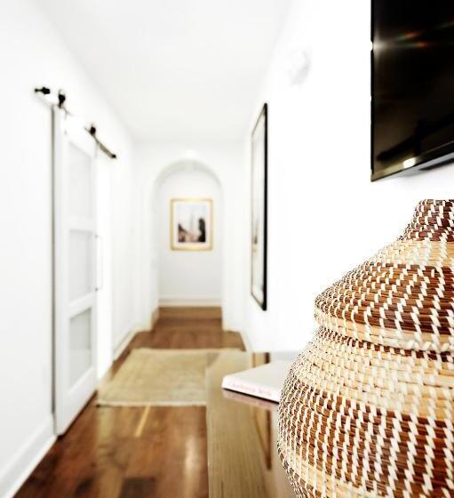 בית מלון כפרי Planters Inn  Charleston