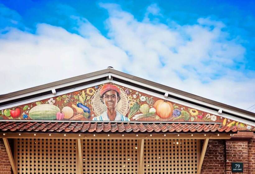 בית מלון כפרי Planters Inn  Charleston