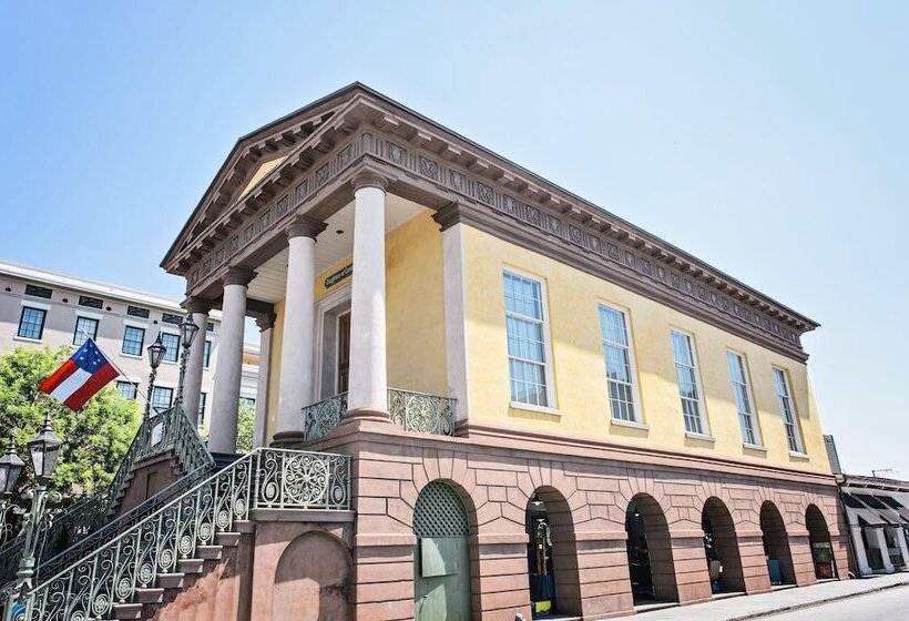 בית מלון כפרי Planters Inn  Charleston