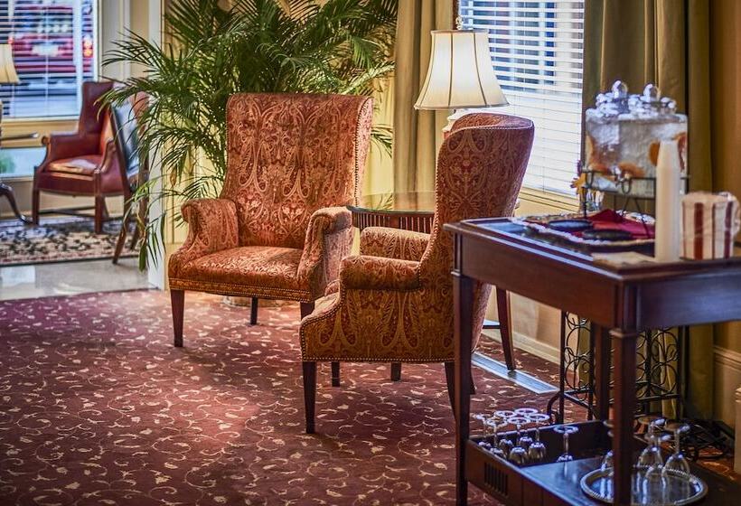 בית מלון כפרי Planters Inn On Reynolds Square