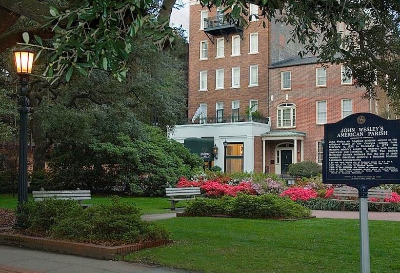 בית מלון כפרי Planters Inn On Reynolds Square