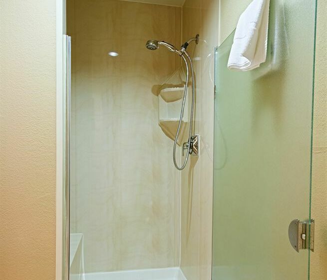 Best Western Plus Plaza Hotel