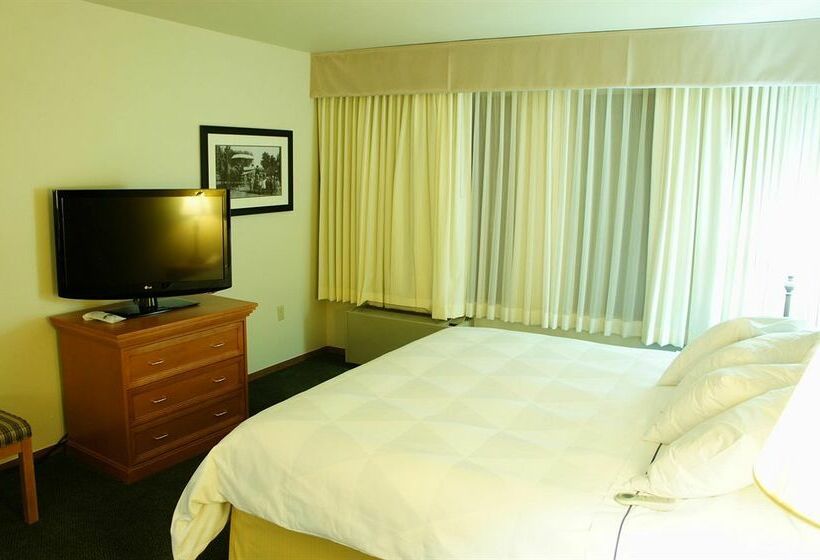 Best Western Plus Plaza Hotel