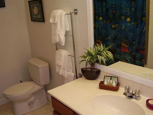 فندق Kauai Beachfront Inn