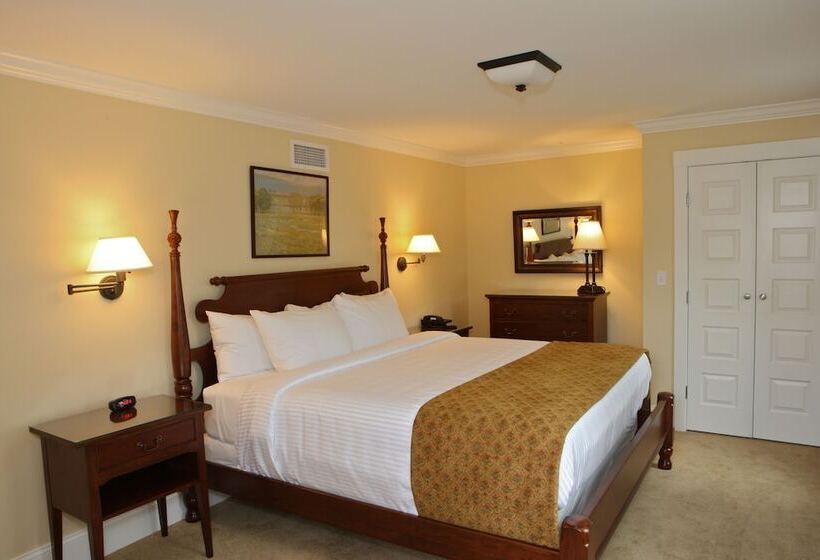 فندق Publick House Historic Inn And Country Motor Lodge