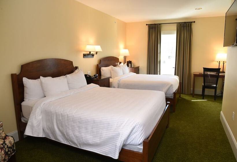 فندق Publick House Historic Inn And Country Motor Lodge