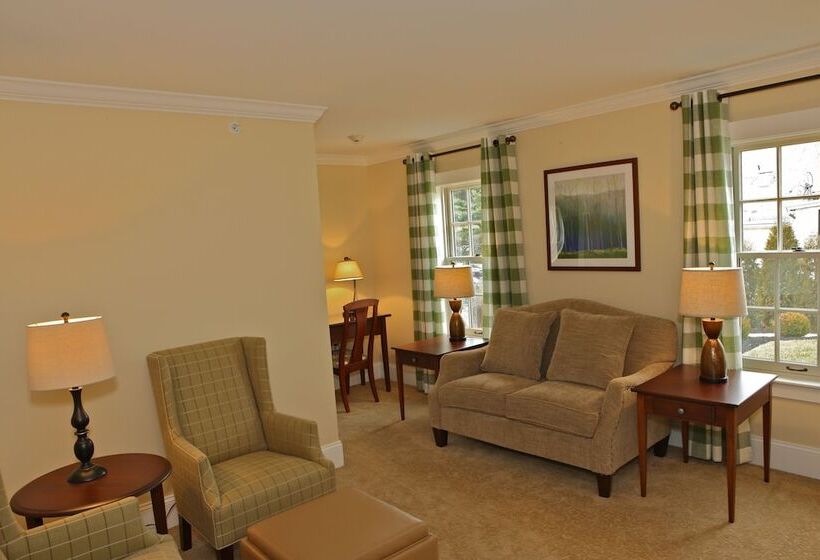 فندق Publick House Historic Inn And Country Motor Lodge