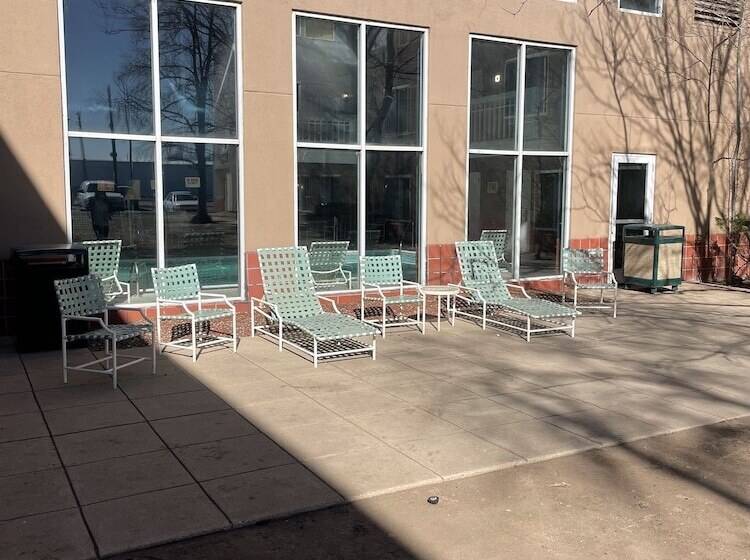 בית מלון כפרי Quality Inn And Conference Center Greeley Downtown