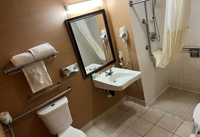 בית מלון כפרי Quality Inn And Conference Center Greeley Downtown