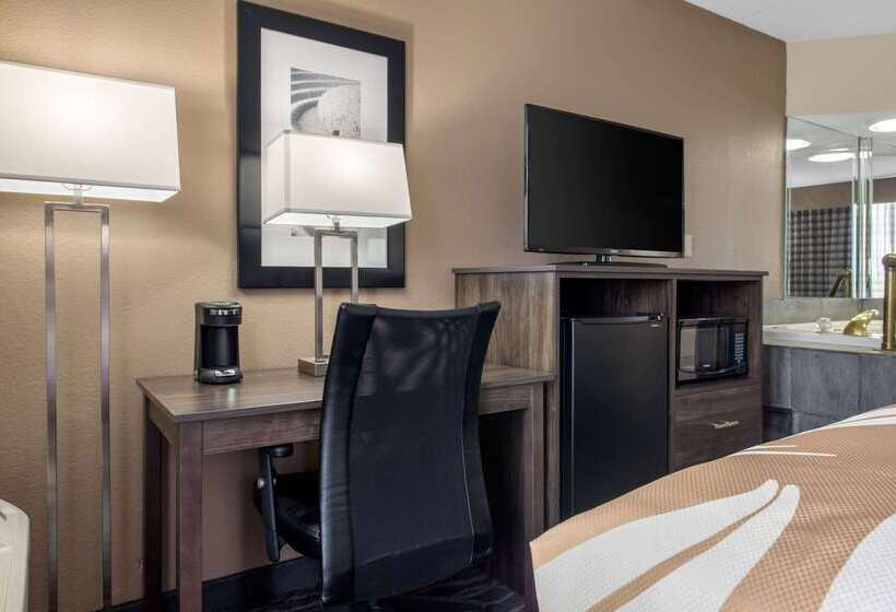 فندق Quality Inn And Conference Center