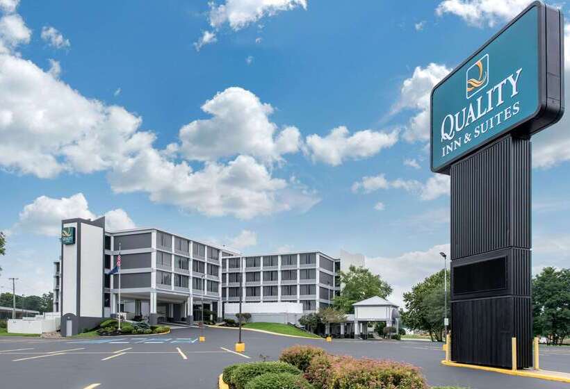 فندق Quality Inn And Conference Center