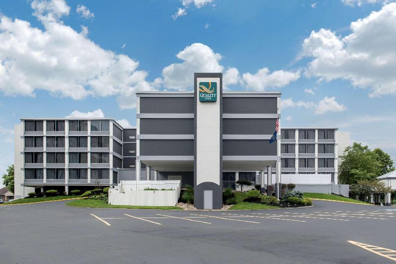 فندق Quality Inn And Conference Center