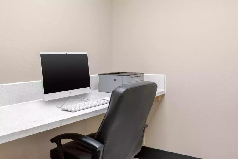 فندق Quality Inn And Conference Center