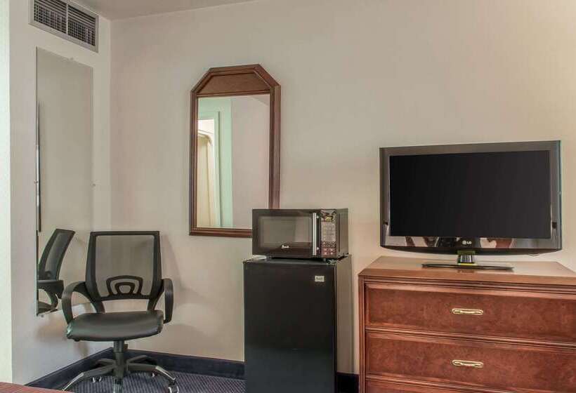 فندق Quality Inn