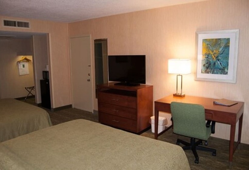 فندق Quality Inn