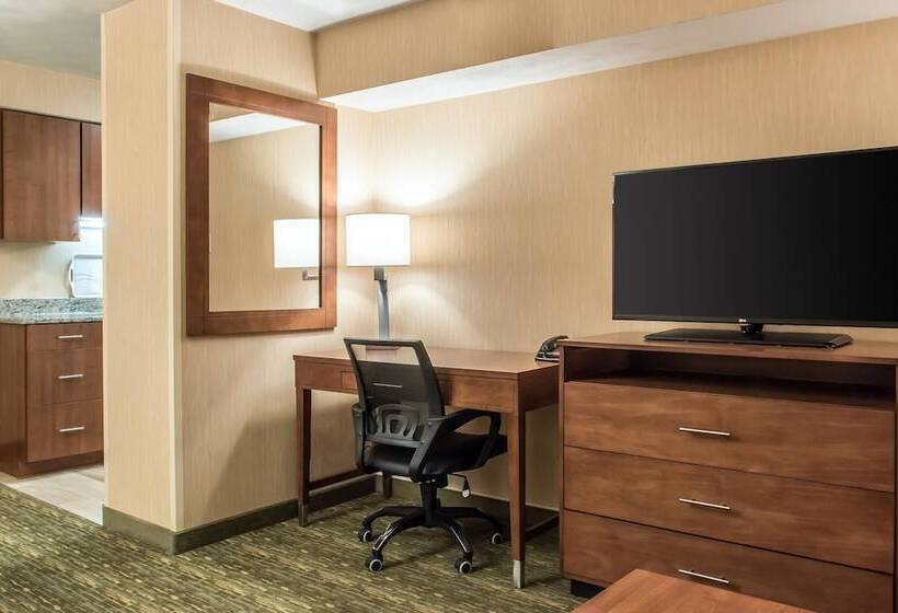 فندق Quality Inn