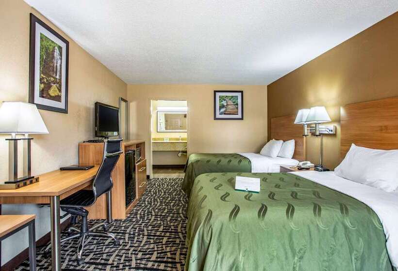 בית מלון כפרי Quality Inn