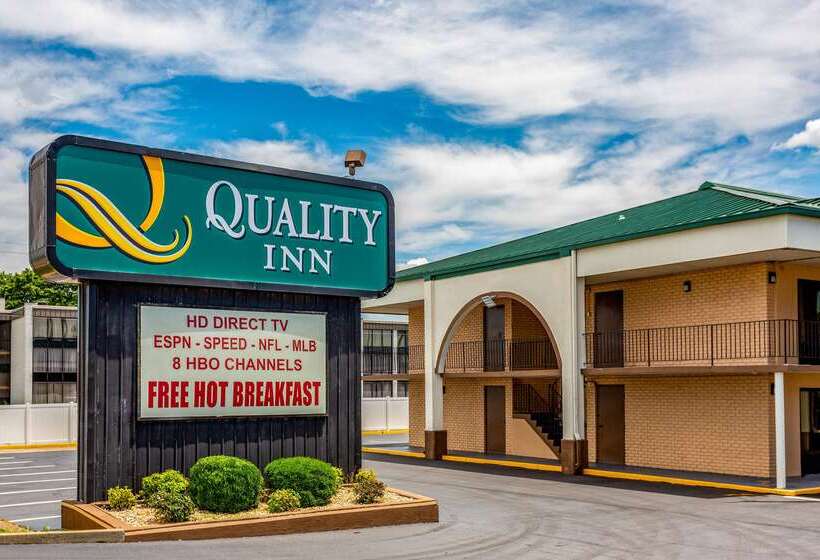 בית מלון כפרי Quality Inn