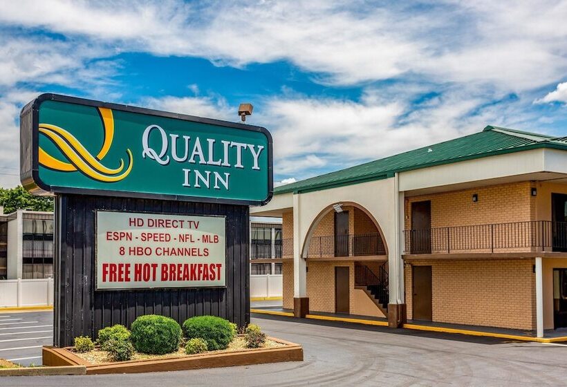 בית מלון כפרי Quality Inn