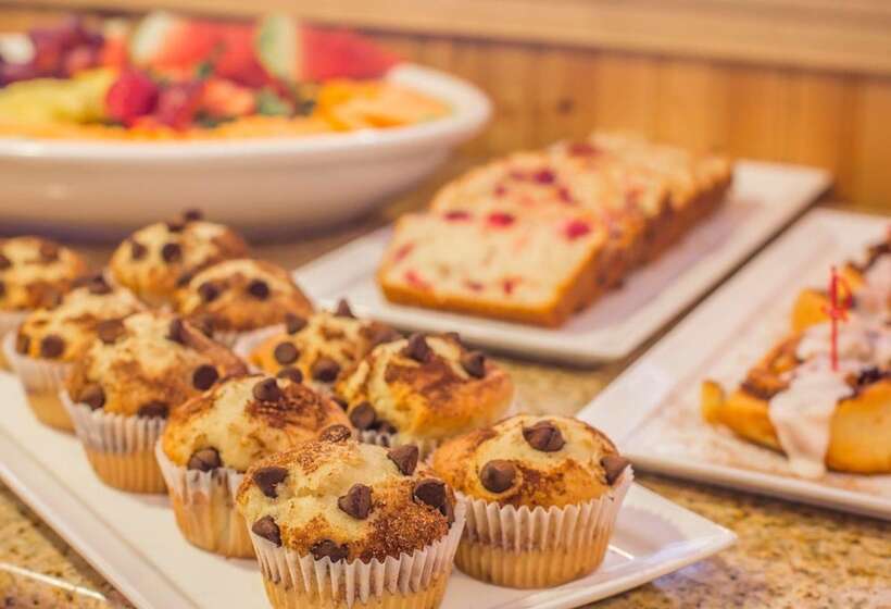 فندق Quality Inn & Conference Center