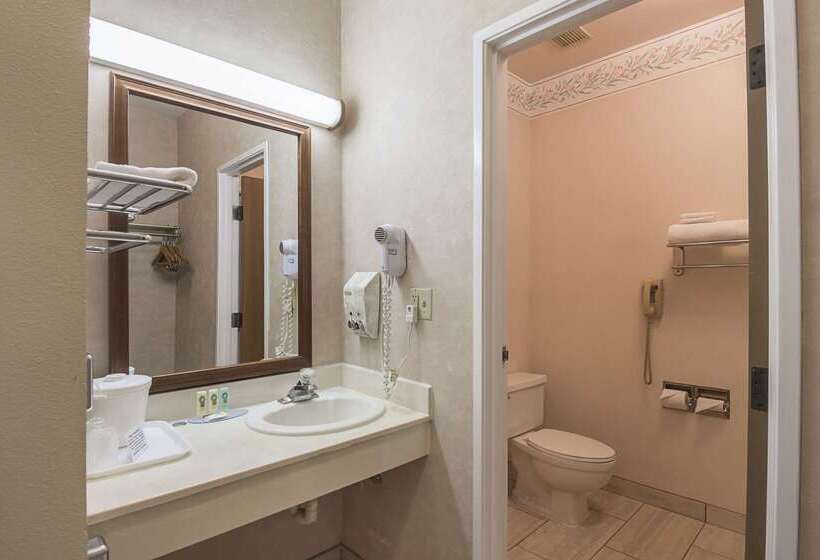 호텔 Quality Inn Fresno Yosemite Airport