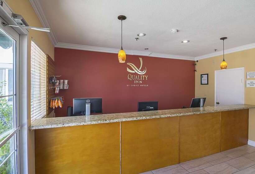 호텔 Quality Inn Fresno Yosemite Airport