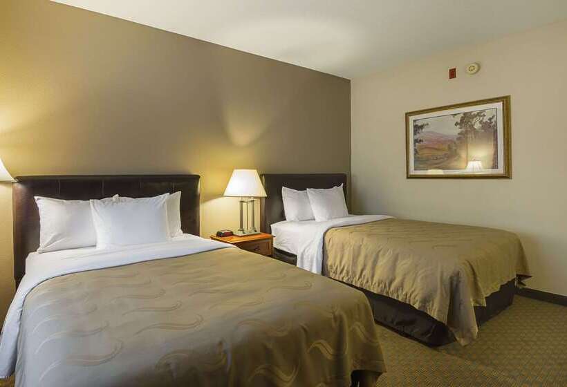 هتل Quality Inn Fresno Yosemite Airport