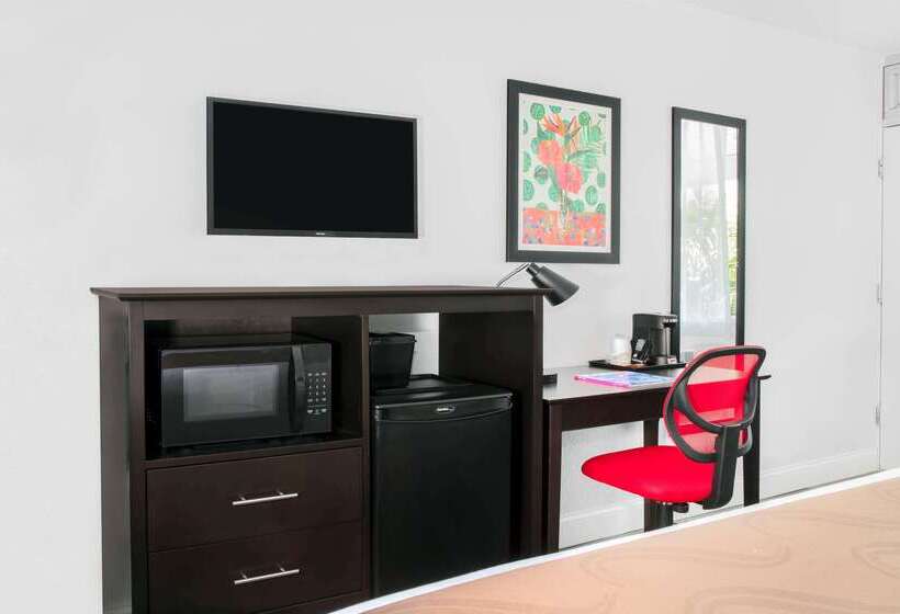 בית מלון כפרי Quality Inn Miami South