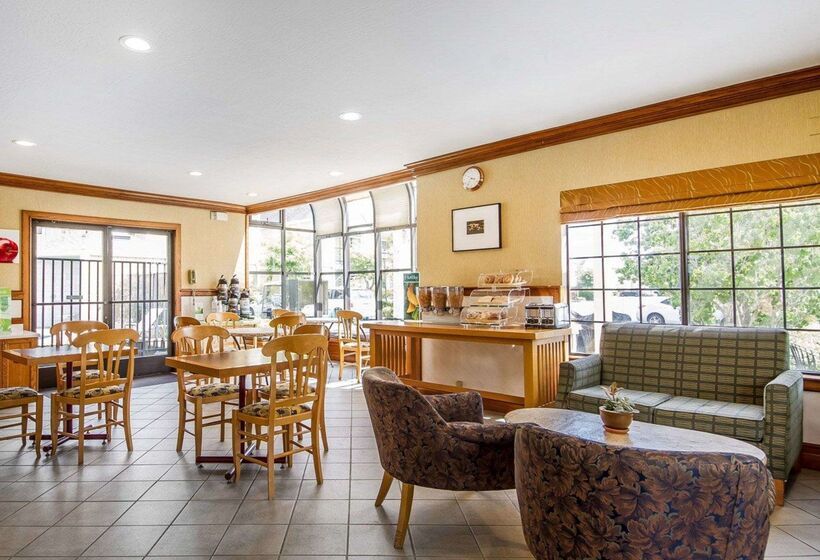 فندق Quality Inn Petaluma   Sonoma