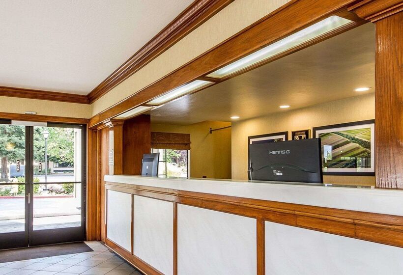 فندق Quality Inn Petaluma   Sonoma