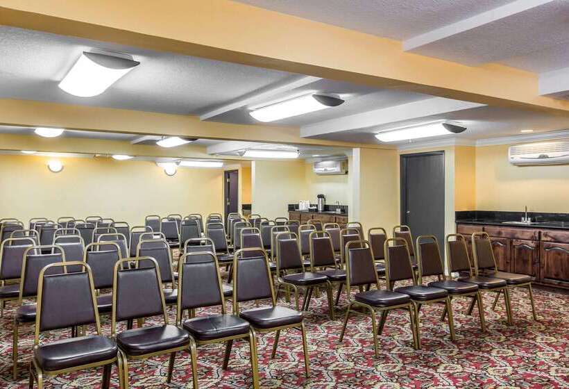 בית מלון כפרי Quality Inn & Suites Bell Gardenslos Angeles