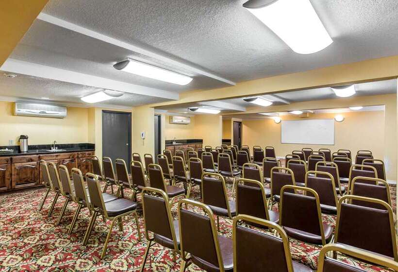 בית מלון כפרי Quality Inn & Suites Bell Gardenslos Angeles