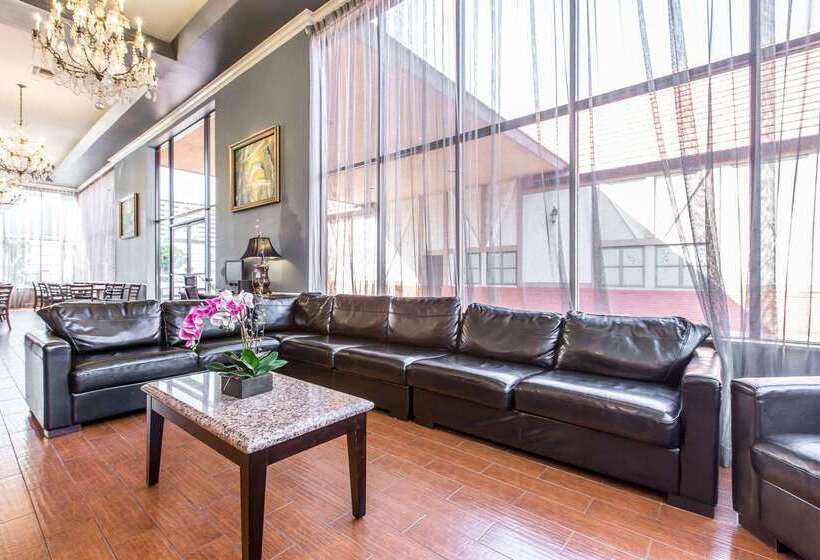 בית מלון כפרי Quality Inn & Suites Bell Gardenslos Angeles