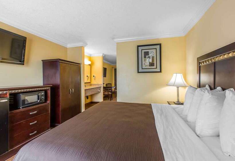 בית מלון כפרי Quality Inn & Suites Bell Gardenslos Angeles