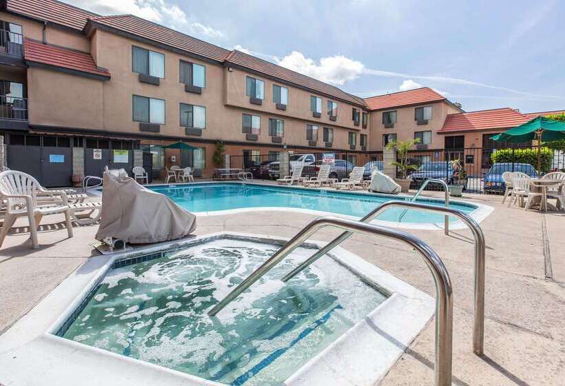 בית מלון כפרי Quality Inn & Suites Bell Gardenslos Angeles