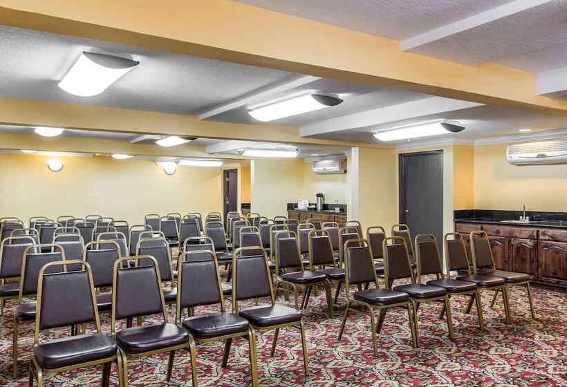 בית מלון כפרי Quality Inn & Suites Bell Gardenslos Angeles