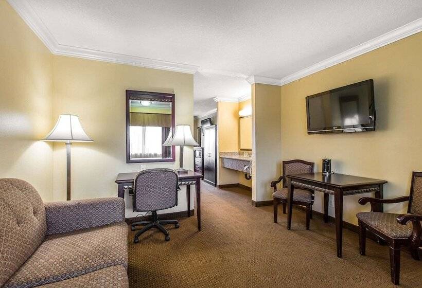 בית מלון כפרי Quality Inn & Suites Bell Gardenslos Angeles