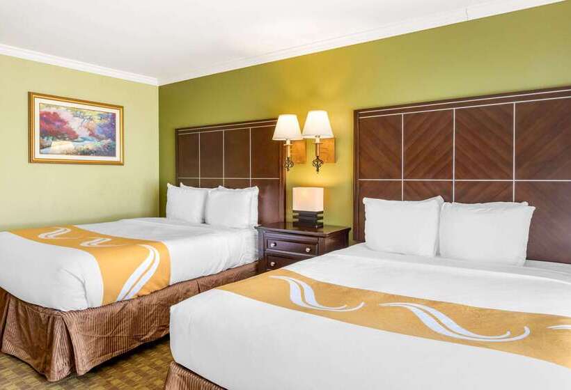 The Buena Park Hotel & Suites