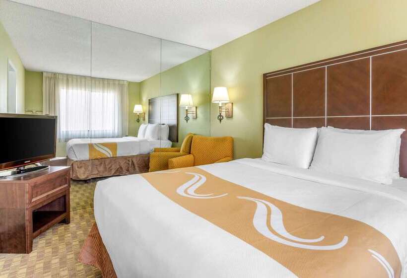 The Buena Park Hotel & Suites